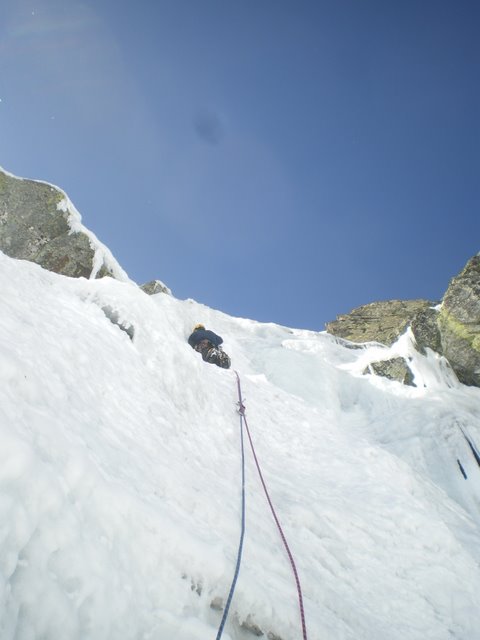 Gredos. El circo de la Nava. Escalada en hielo
