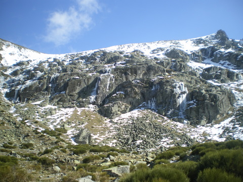 Gredos. El circo de la Nava. Escalada en hielo
