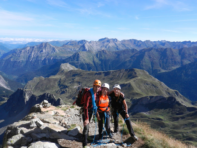 Ascensión guiada al Midi d´Ossau por la vía normal.