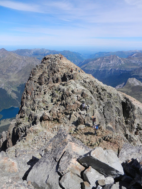Ascensión guiada al Midi d´Ossau por la vía normal.