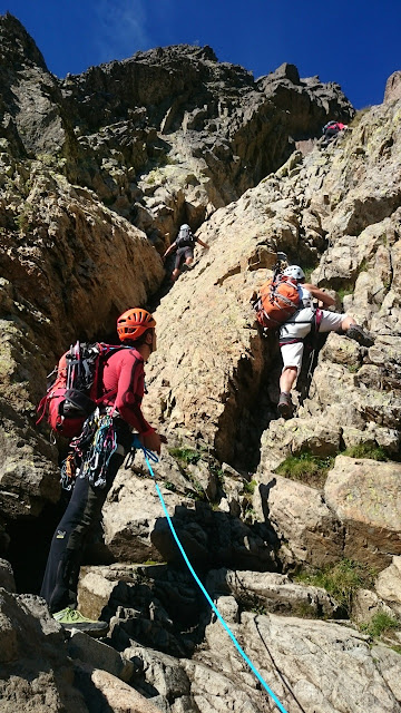 Ascensión guiada al Midi d´Ossau por la vía normal.