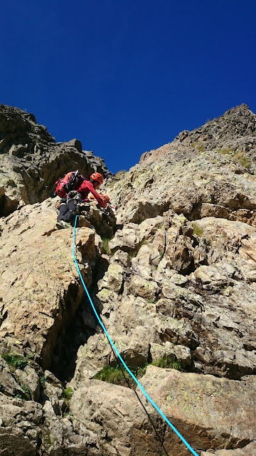 Ascensión guiada al Midi d´Ossau por la vía normal.