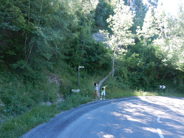 Hoz de Jaca - Santa Elena. Pirineos en familia