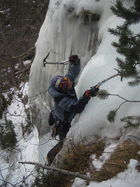 Escalada en hielo en Fournel, Freissinieres, Ceillac. 2005