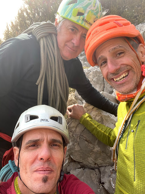 Clásica de Invierno a la Peña Montañesa, 200m 6b (6a obl.)