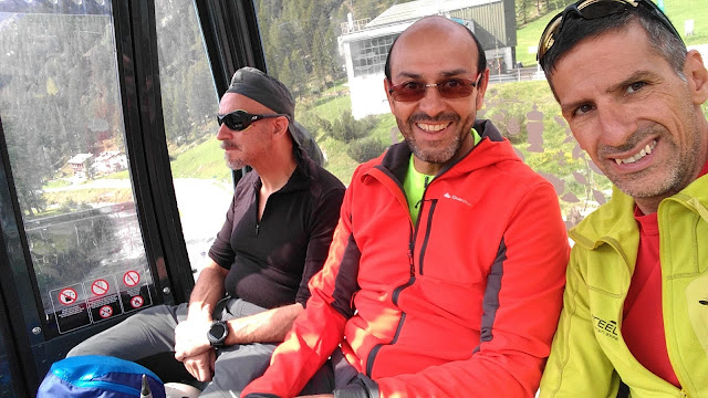 Zumsteinpitze 4.573m., Parrotspitze 4.443 y Pirámide Vincent 4.215m.