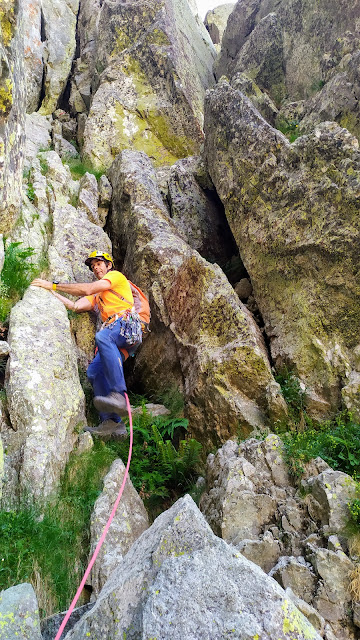Escalada de las 4 puntas al Midi d`Ossau