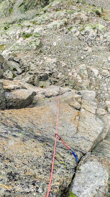 Espolón de los López 130m/6a+, Almanzor. Gredos