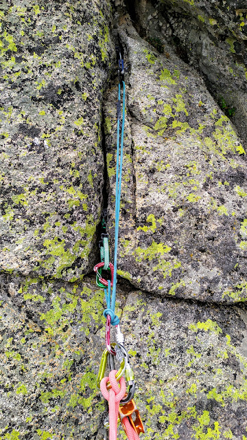 Espolón de los López 130m/6a+, Almanzor. Gredos