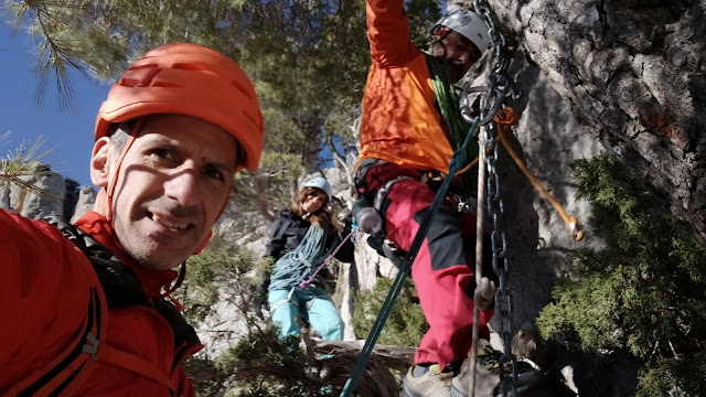 Espolón de la Chovas 180m 6a+/A0, Alcandoras