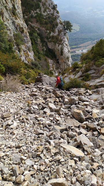 Clásica de Invierno a la Peña Montañesa, 200m 6b (6a obl.)