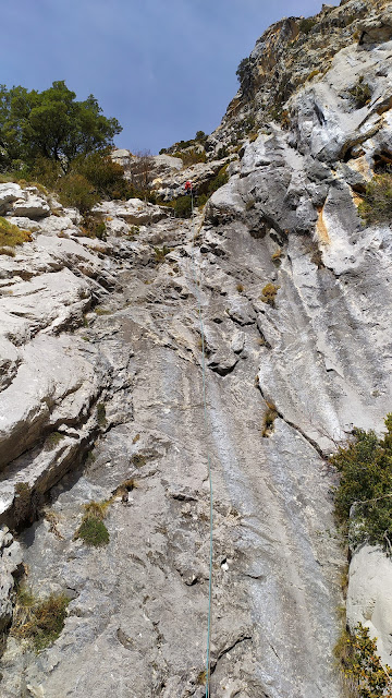 Clásica de Invierno a la Peña Montañesa, 200m 6b (6a obl.)