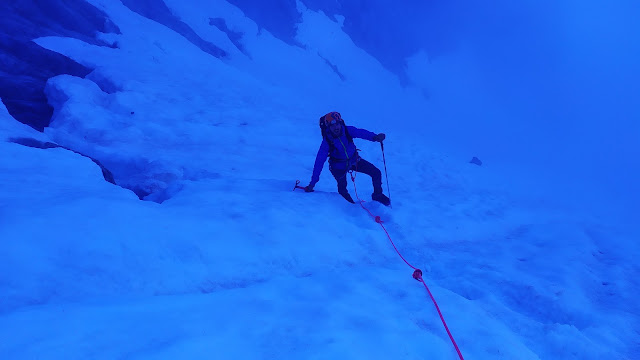 Arista Innominata al Mont Blanc, 1000m MD-