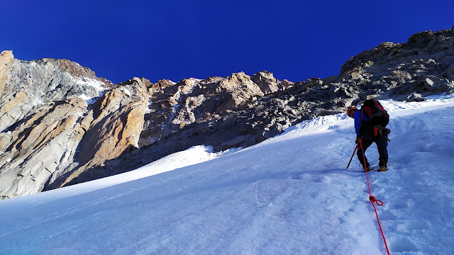 Arista Innominata al Mont Blanc, 1000m MD-