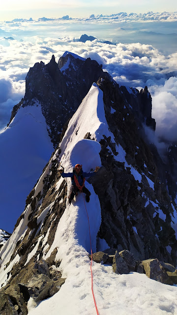 Arista Innominata al Mont Blanc, 1000m MD-