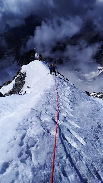 Arista Innominata al Mont Blanc, 1000m MD-