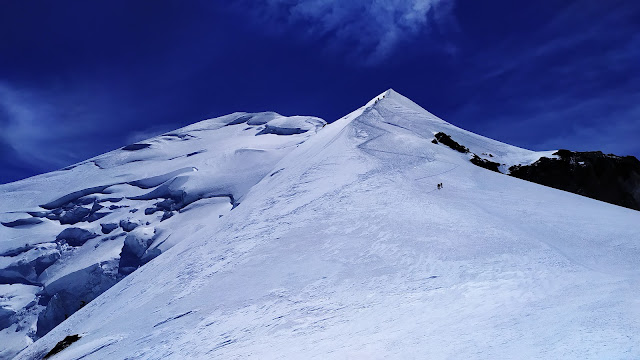 Arista Innominata al Mont Blanc, 1000m MD-