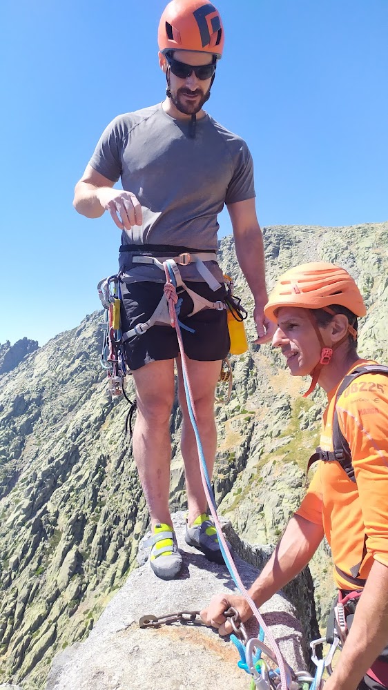 Sur del Torreón, Galayos. 130m V+