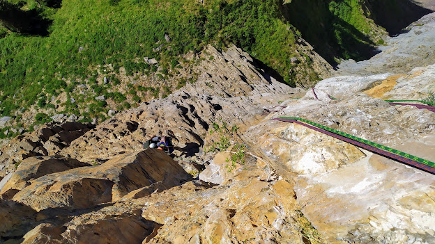 El Retorno del Jedi, ED 350m 6c+ (6b+ obl). Ordesa, pared cóncava.