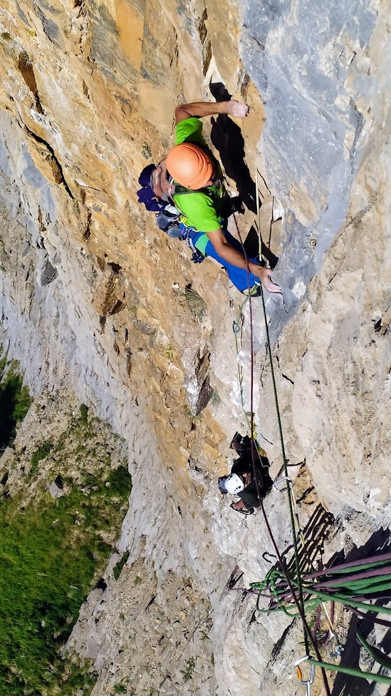 El Retorno del Jedi, ED 350m 6c+ (6b+ obl). Ordesa, pared cóncava.