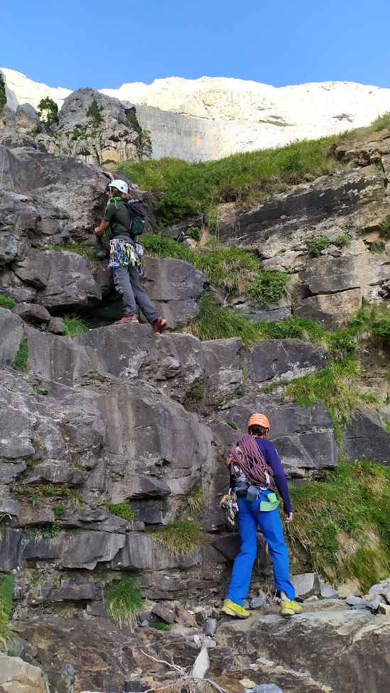 El Retorno del Jedi, ED 350m 6c+ (6b+ obl). Ordesa, pared cóncava.