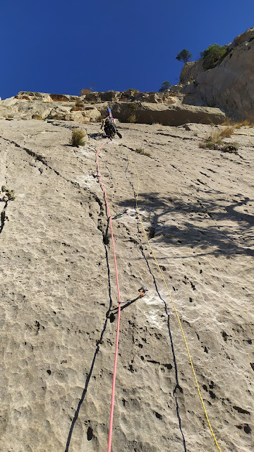 Hermanos de Aguja 500m 7b (6c/A1) Oeste del PuigCampana