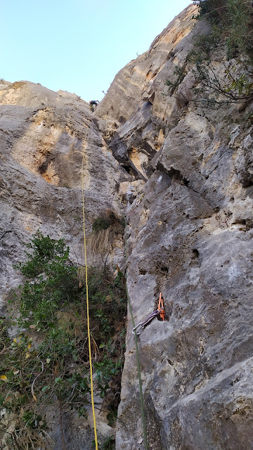 Hermanos de Aguja 500m 7b (6c/A1) Oeste del PuigCampana