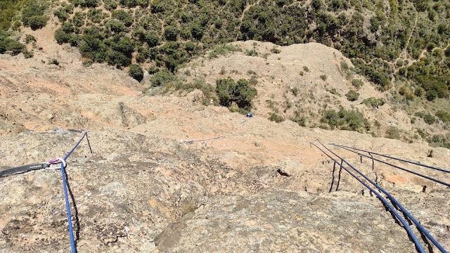 Vía Pandemia al Mallo Cuchillo, Riglos. 230m 6c/6a obl.
