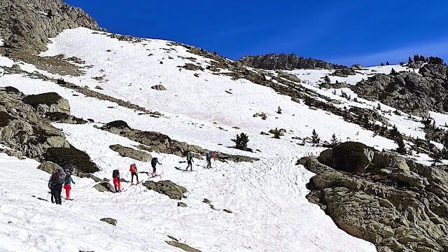 Garmo Negro 3.064m SKIMO - Esquí de Travesía