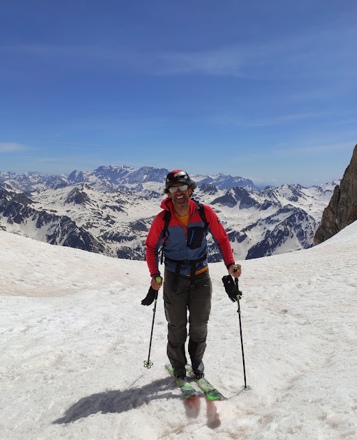 Garmo Negro 3.064m SKIMO - Esquí de Travesía