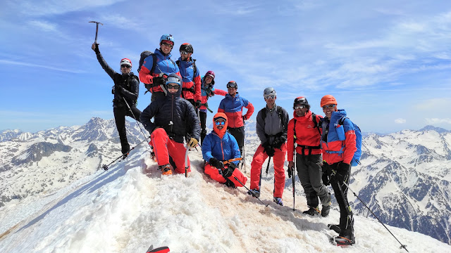 Garmo Negro 3.064m SKIMO - Esquí de Travesía