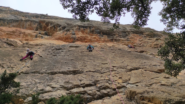 El señor de los Bordillos 200m 6c+/6b. Vilanova de Meià