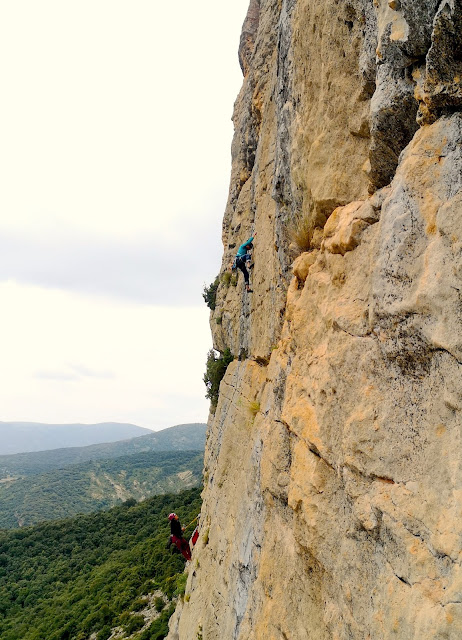 El señor de los Bordillos 200m 6c+/6b. Vilanova de Meià
