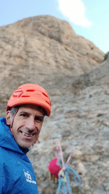 EDU ROCHE 220m (6b+/V+ obl) PEÑA RUEBA
