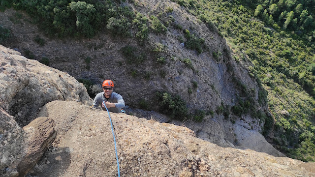 EDU ROCHE 220m (6b+/V+ obl) PEÑA RUEBA