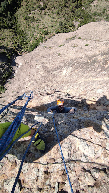 EDU ROCHE 220m (6b+/V+ obl) PEÑA RUEBA