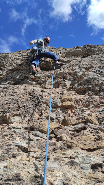 EDU ROCHE 220m (6b+/V+ obl) PEÑA RUEBA