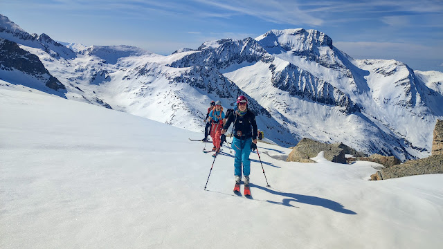 VUELTA AL ANETO - SKIMO + Vallibierna