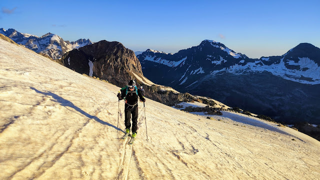 Ascensión al Aneto con esquís 3.404m