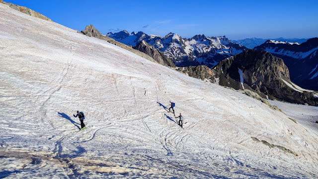 Ascensión al Aneto con esquís 3.404m