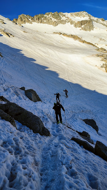 Ascensión al Aneto con esquís 3.404m