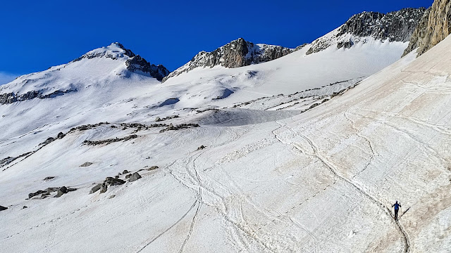 Ascensión al Aneto con esquís 3.404m