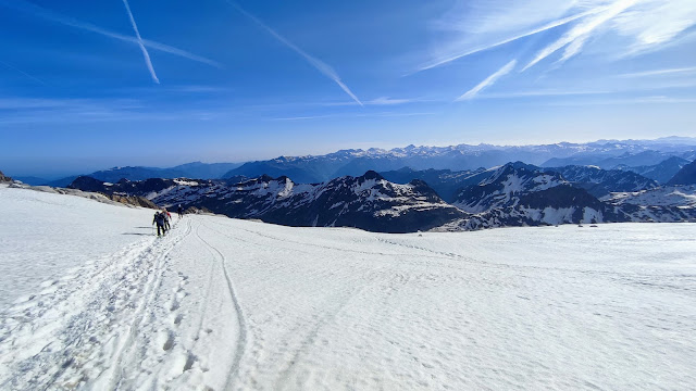 Ascensión al Aneto con esquís 3.404m