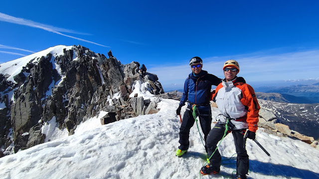 Ascensión al Aneto con esquís 3.404m