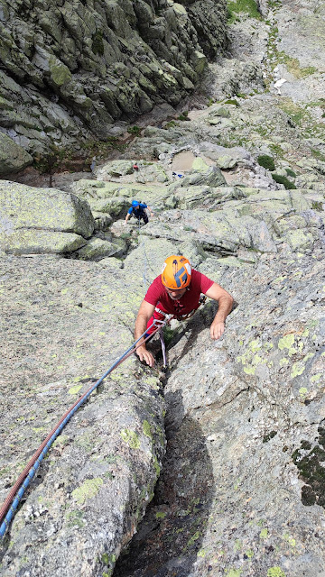 Rivas Acuña a la Punta Maria Luisa, 200m Vº+, Galayos.