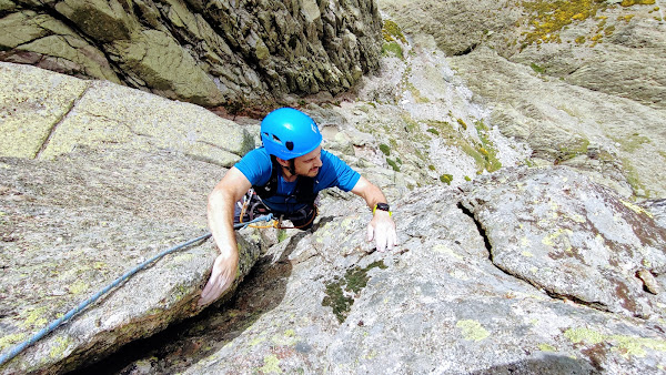 Rivas Acuña a la Punta Maria Luisa, 200m Vº+, Galayos.