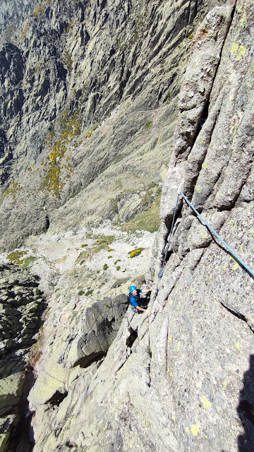 Rivas Acuña a la Punta Maria Luisa, 200m Vº+, Galayos.