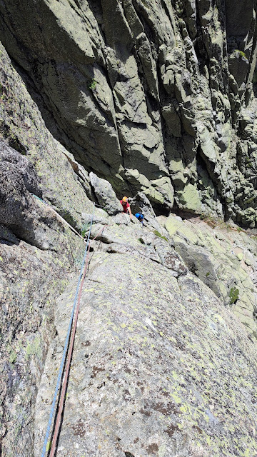 Rivas Acuña a la Punta Maria Luisa, 200m Vº+, Galayos.