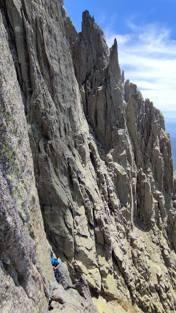 Rivas Acuña a la Punta Maria Luisa, 200m Vº+, Galayos.