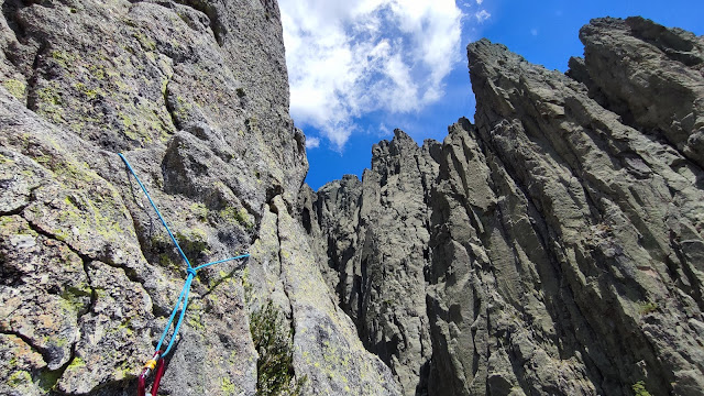 Rivas Acuña a la Punta Maria Luisa, 200m Vº+, Galayos.